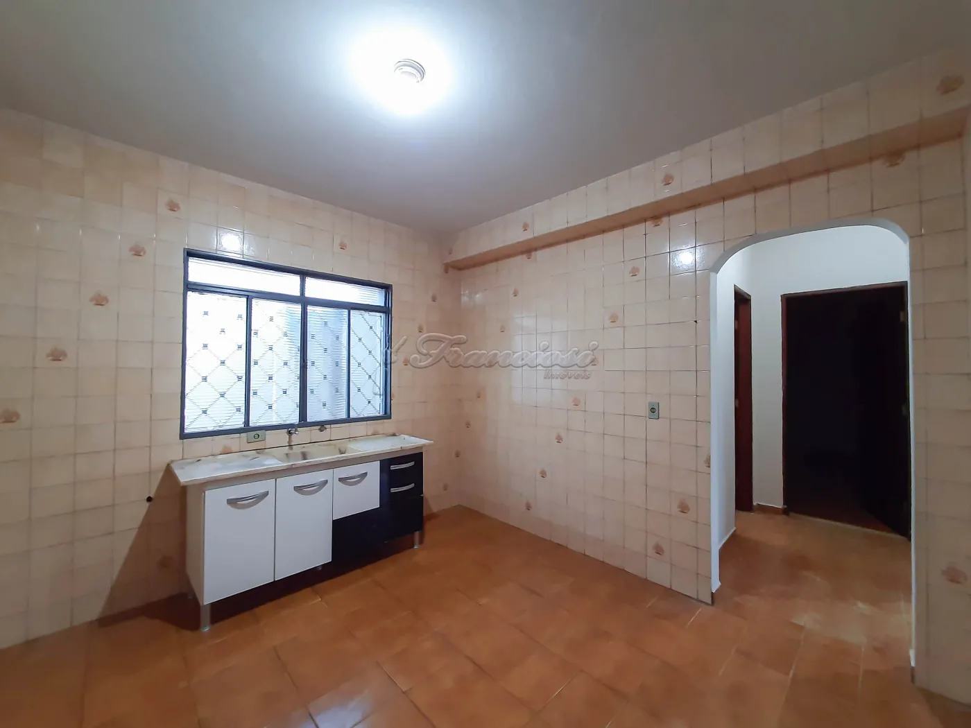 Alugar Casa / Padr&atilde;o em Itapetininga R$ 1.300,00 - Foto 7