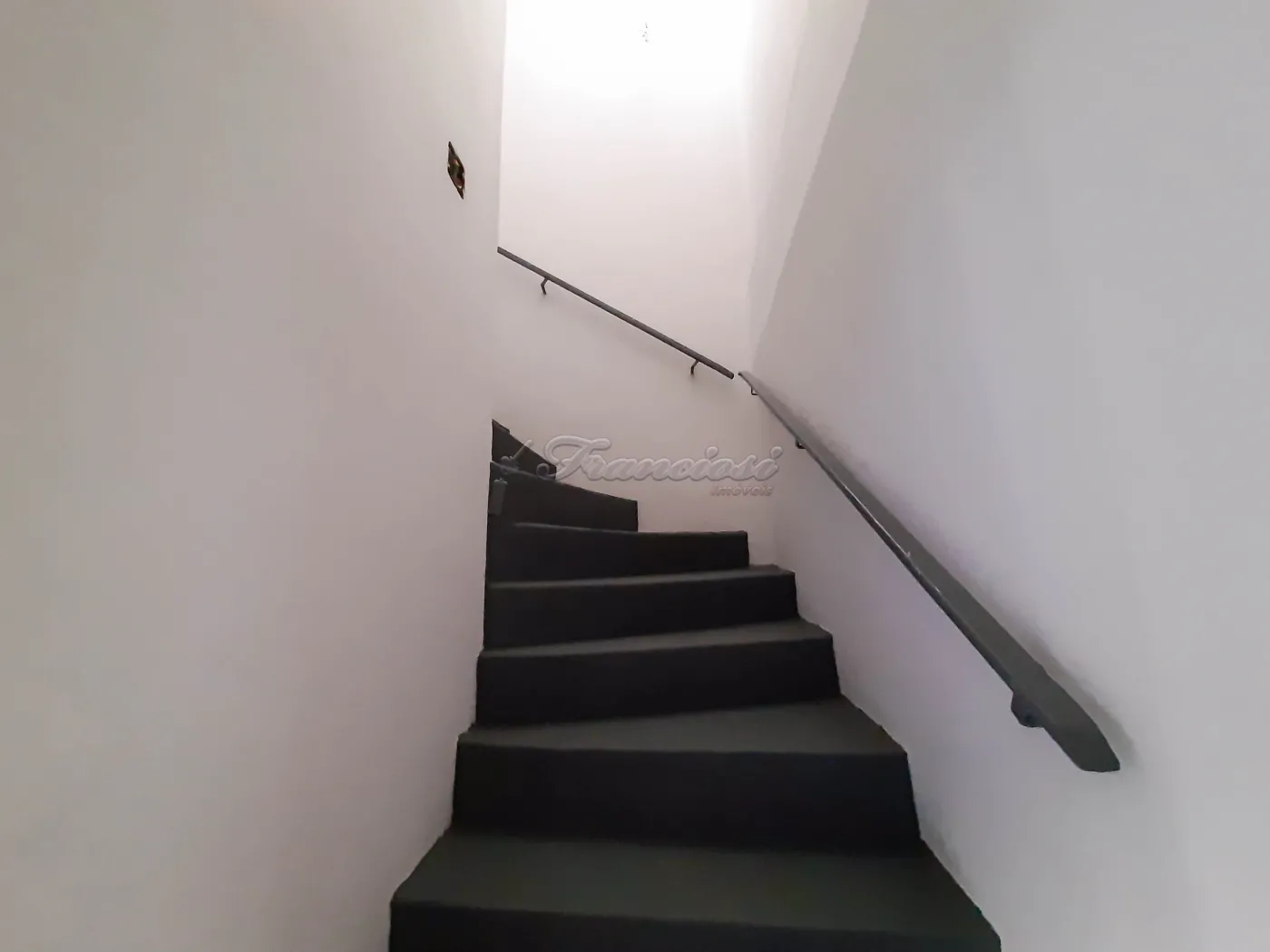 Alugar Casa / Padr&atilde;o em Itapetininga R$ 1.300,00 - Foto 8