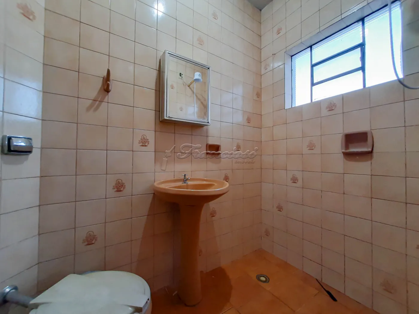 Alugar Casa / Padr&atilde;o em Itapetininga R$ 1.300,00 - Foto 10