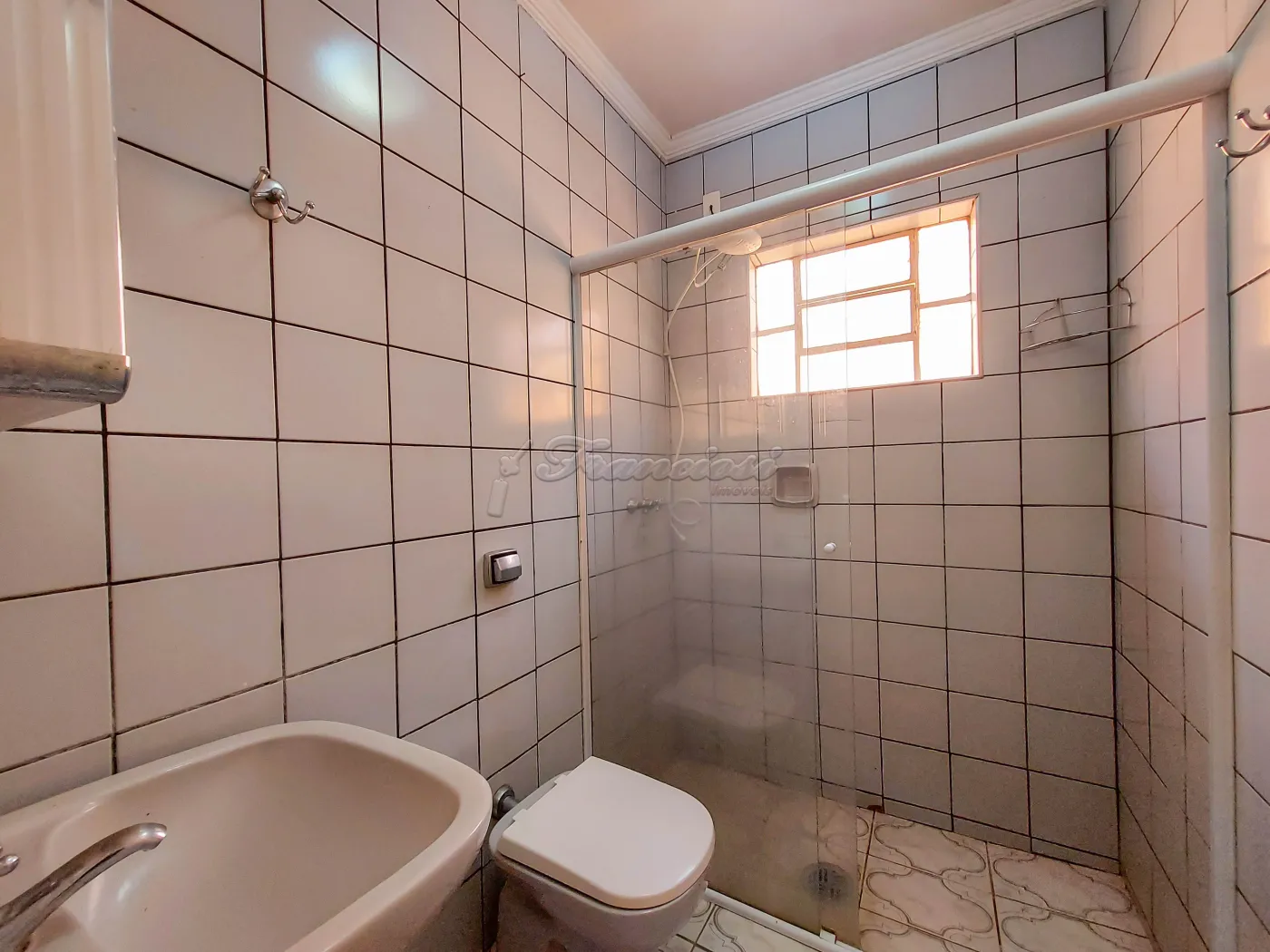 Alugar Casa / Padr&atilde;o em Itapetininga R$ 2.200,00 - Foto 9