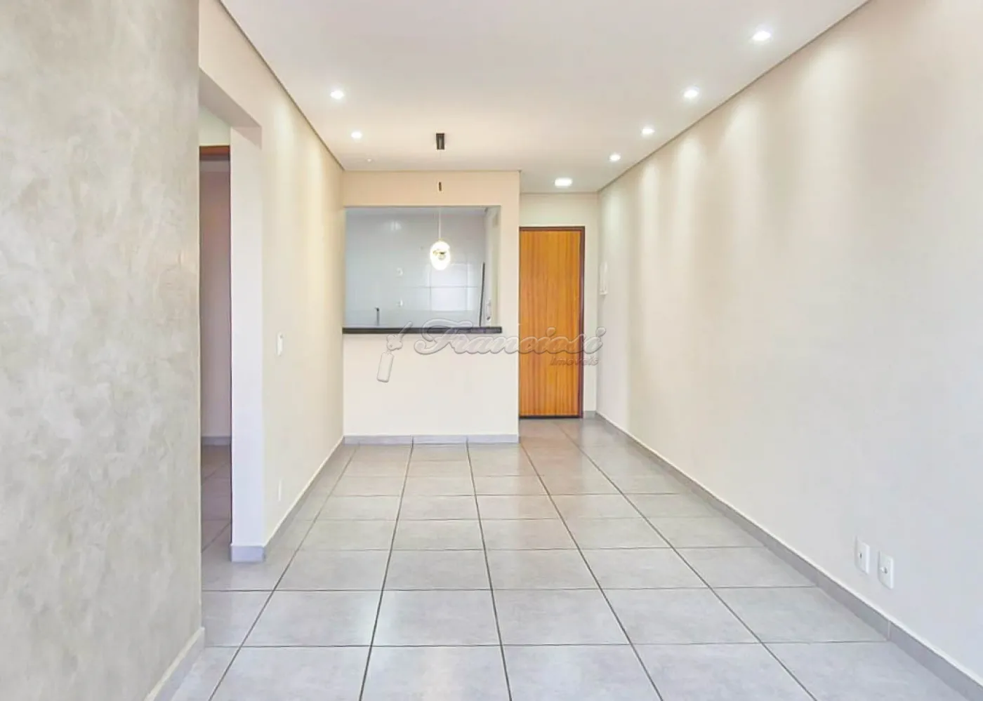 Alugar Apartamento / Condom&iacute;nio em Itapetininga R$ 1.200,00 - Foto 2