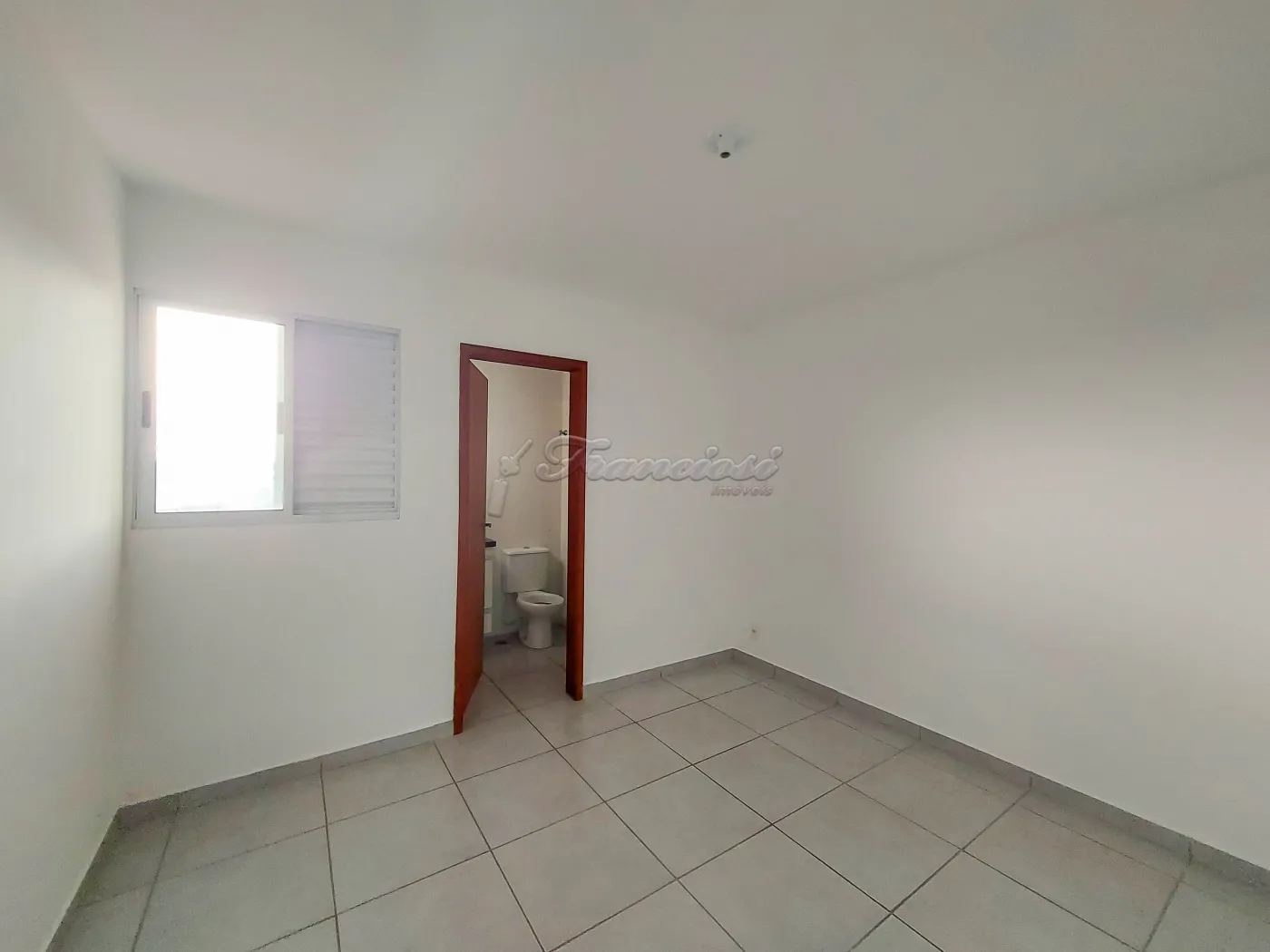 Alugar Apartamento / Condom&iacute;nio em Itapetininga R$ 1.200,00 - Foto 4
