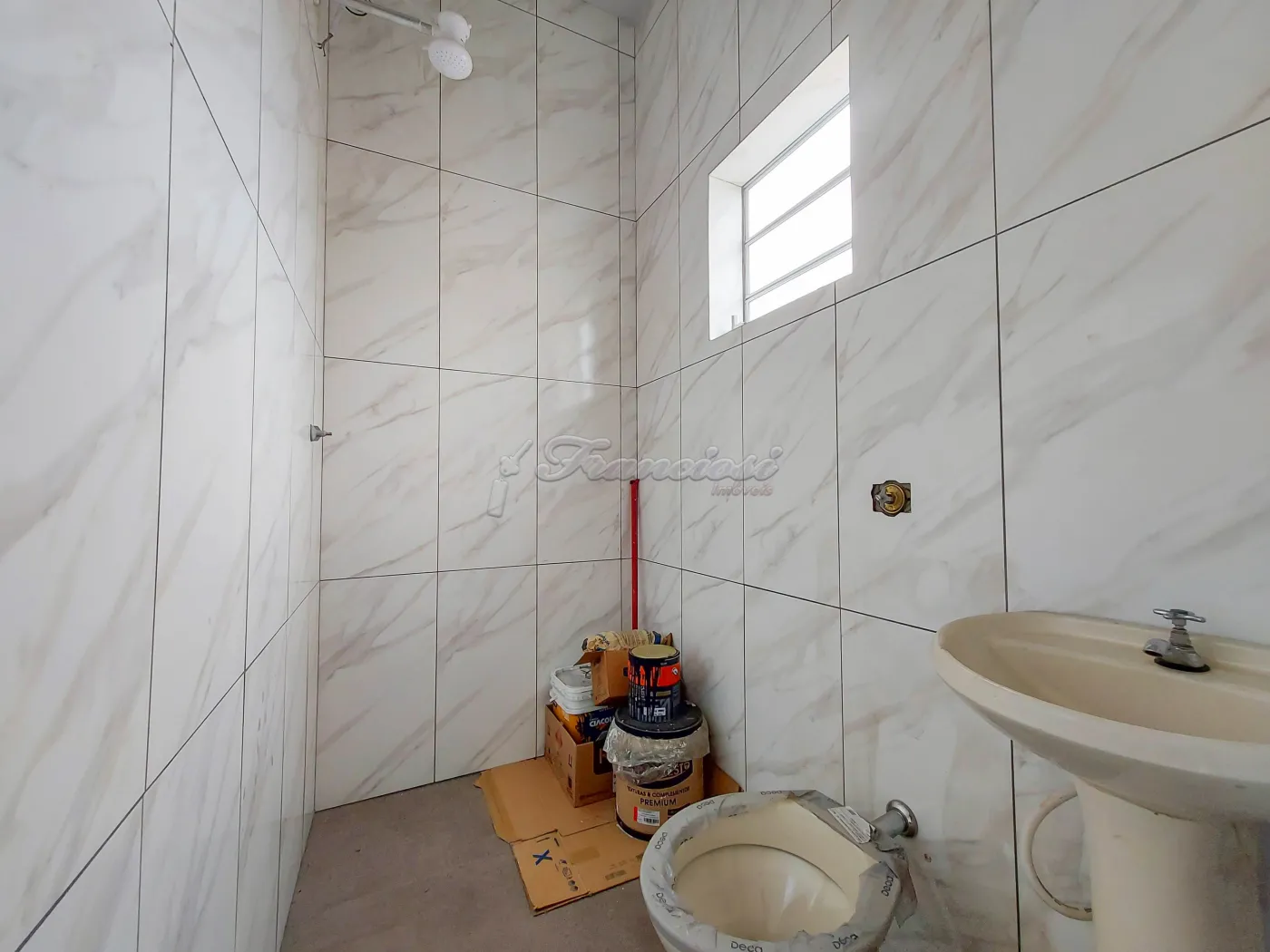 Alugar Comercial / Sal&atilde;o em Itapetininga R$ 1.000,00 - Foto 4