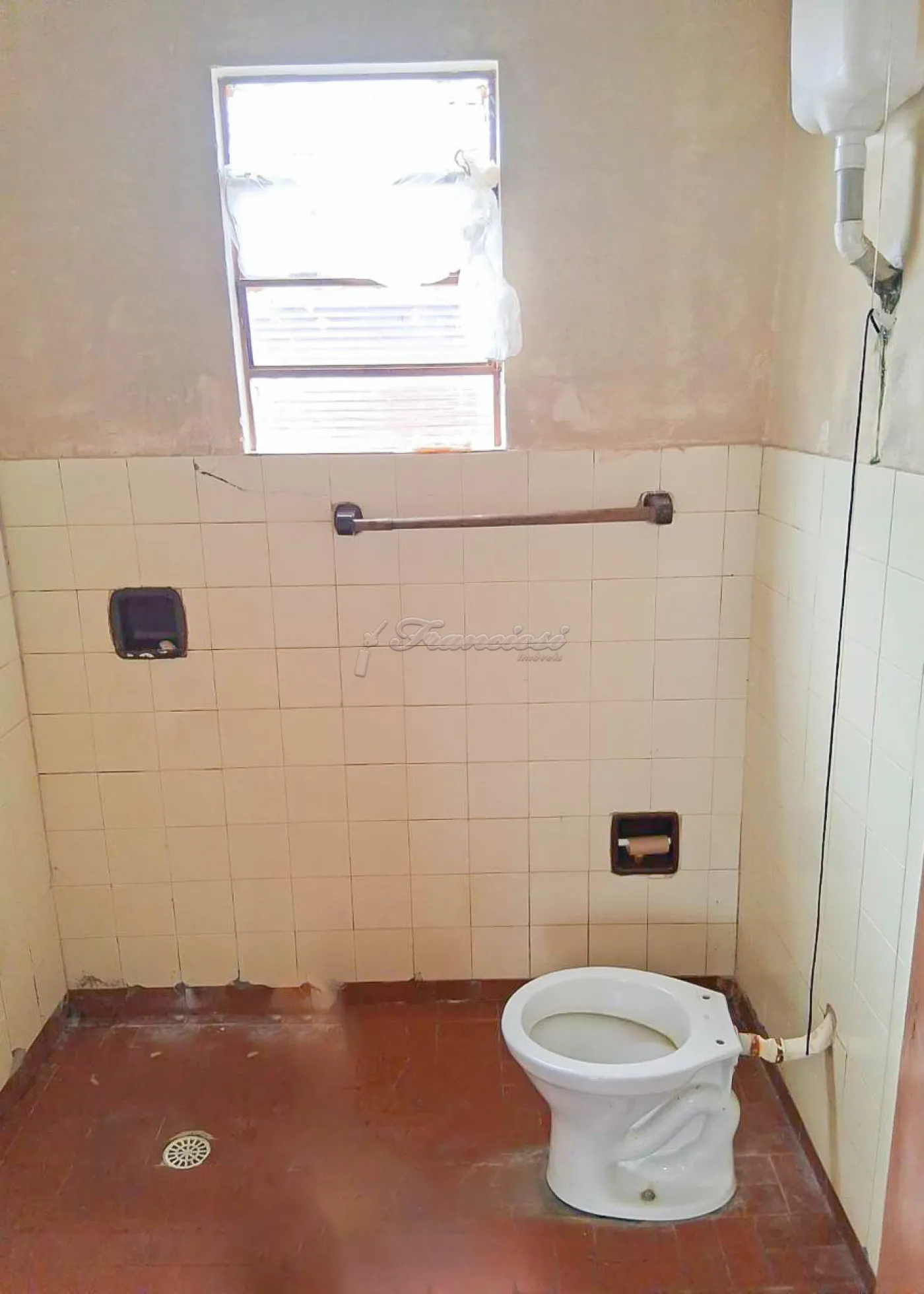 Comprar Casa / Padr&atilde;o em Itapetininga R$ 400.000,00 - Foto 4