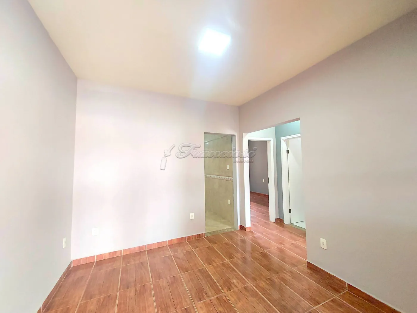 Alugar Casa / Padr&atilde;o em Itapetininga R$ 1.700,00 - Foto 1