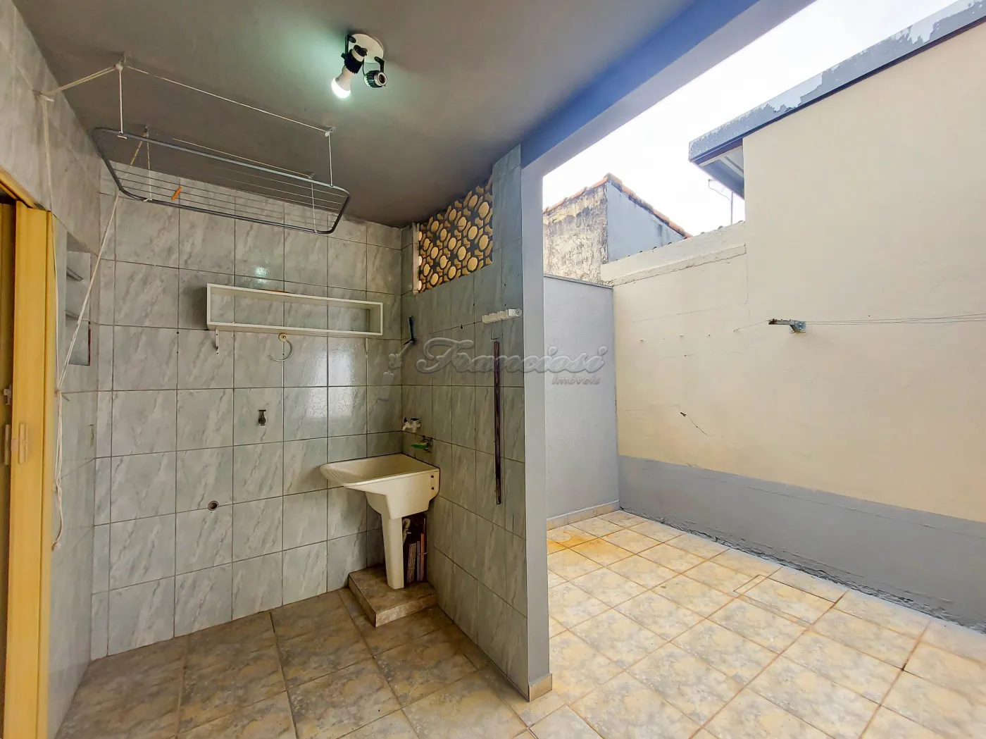Alugar Casa / Padr&atilde;o em Itapetininga R$ 1.700,00 - Foto 8