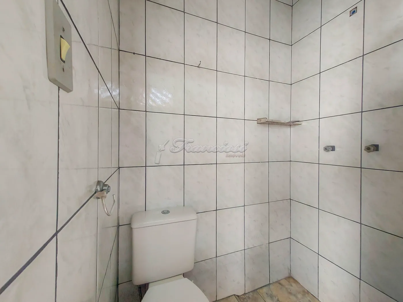 Alugar Casa / Padr&atilde;o em Itapetininga R$ 1.700,00 - Foto 9
