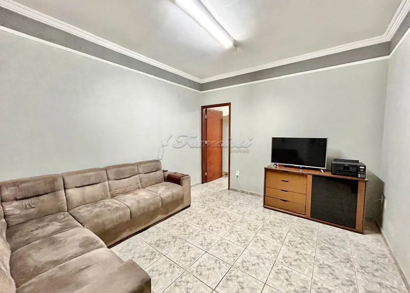 Comprar Casa / Padr&atilde;o em Itapetininga R$ 425.000,00 - Foto 2