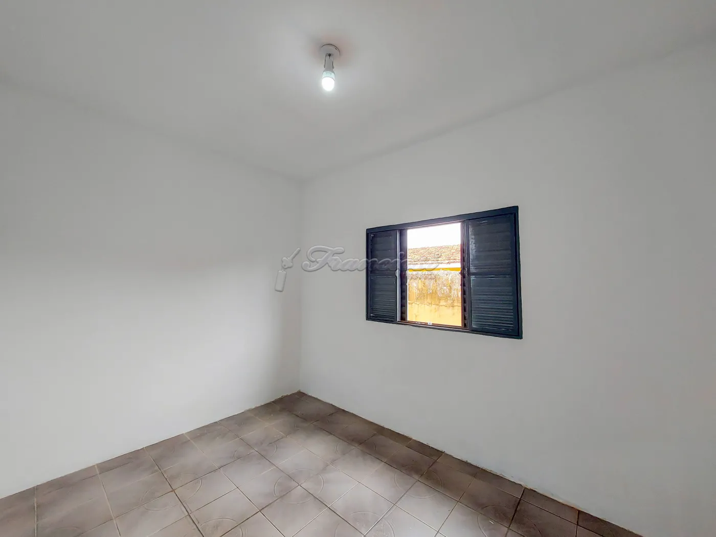 Alugar Casa / Padr&atilde;o em Itapetininga R$ 1.400,00 - Foto 4