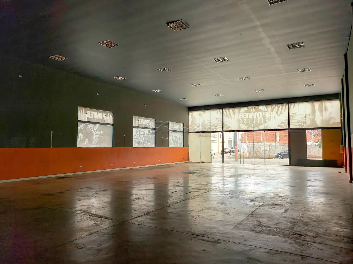 Alugar Comercial / Barrac&atilde;o em Itapetininga R$ 7.000,00 - Foto 2