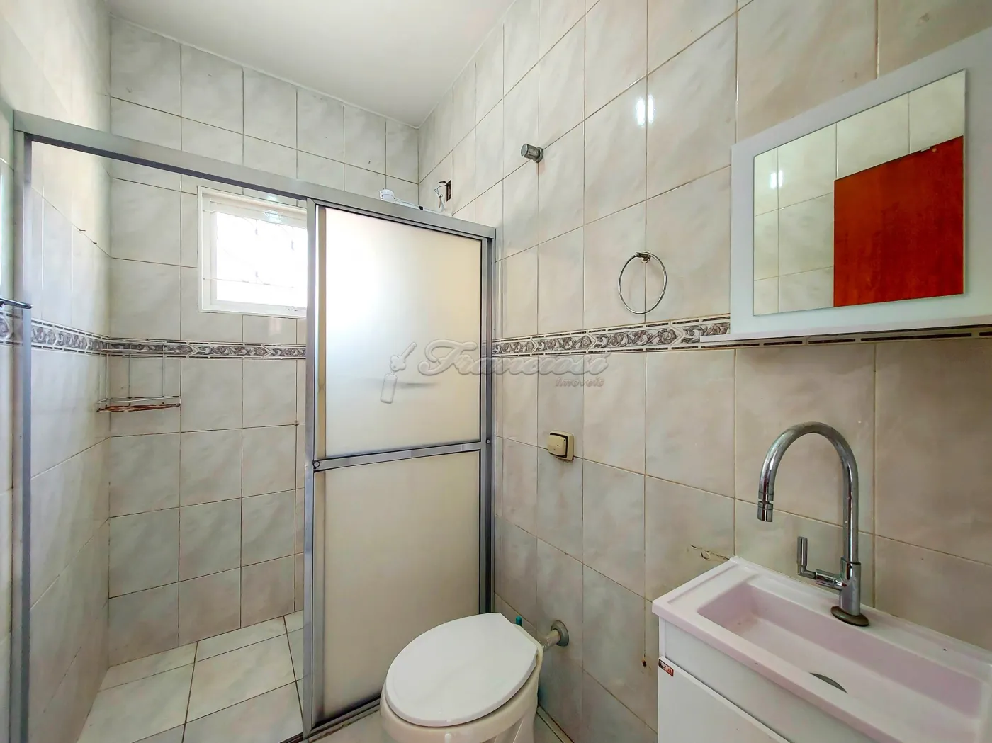 Alugar Casa / Padr&atilde;o em Itapetininga R$ 1.700,00 - Foto 2
