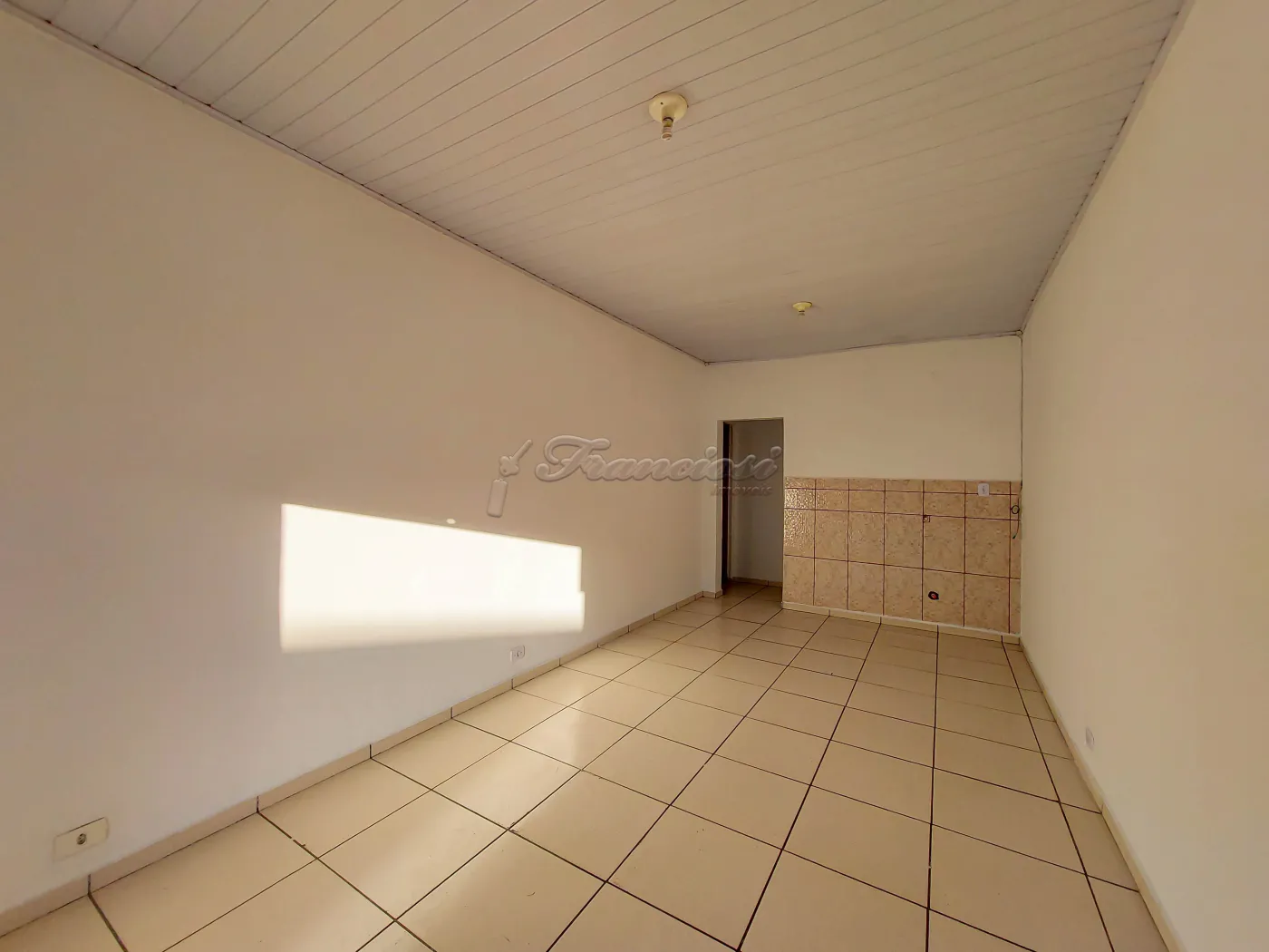 Alugar Comercial / Sal&atilde;o em Itapetininga R$ 800,00 - Foto 1