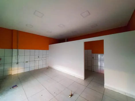 Itapetininga Centro Salao Locacao R$ 2.400,00 Condominio R$160,00 Area construida 28.00m2