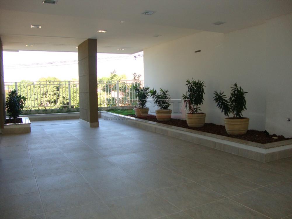 Alugar Apartamento / Padr&atilde;o em Ara&ccedil;atuba R$ 2.700,00 - Foto 14