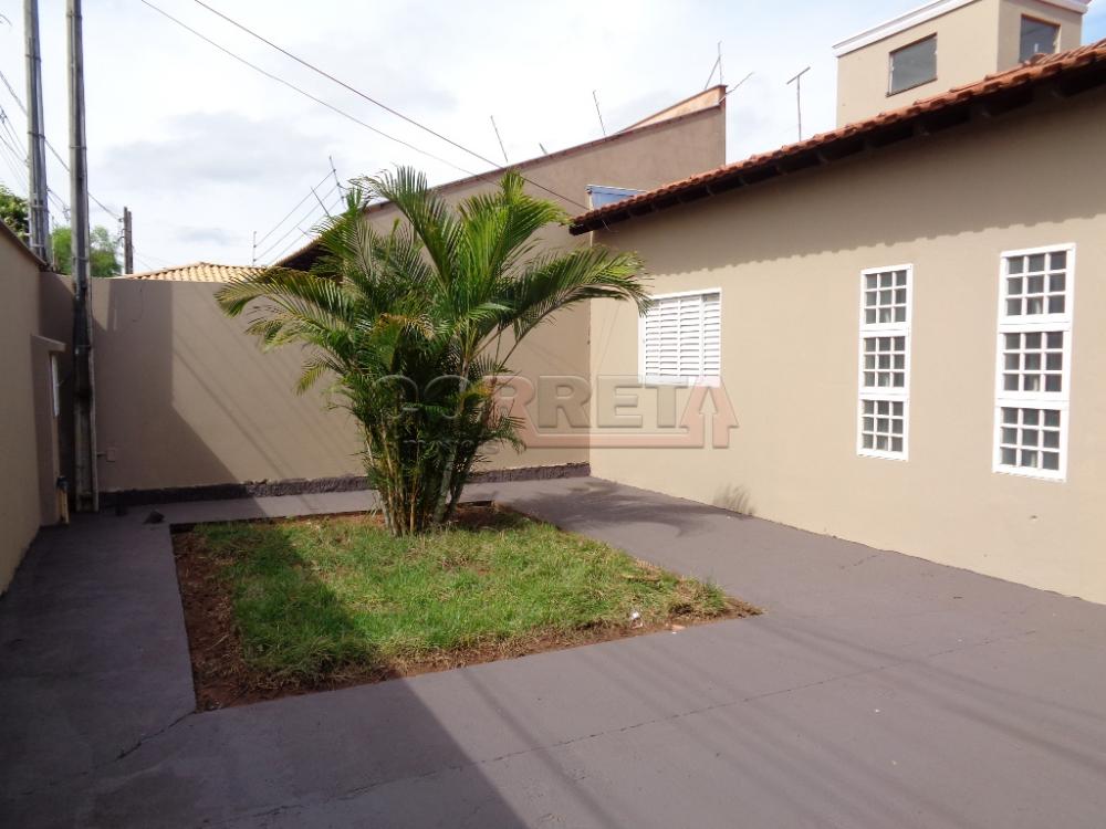 Alugar Casa / Residencial em Ara&ccedil;atuba R$ 1.550,00 - Foto 2