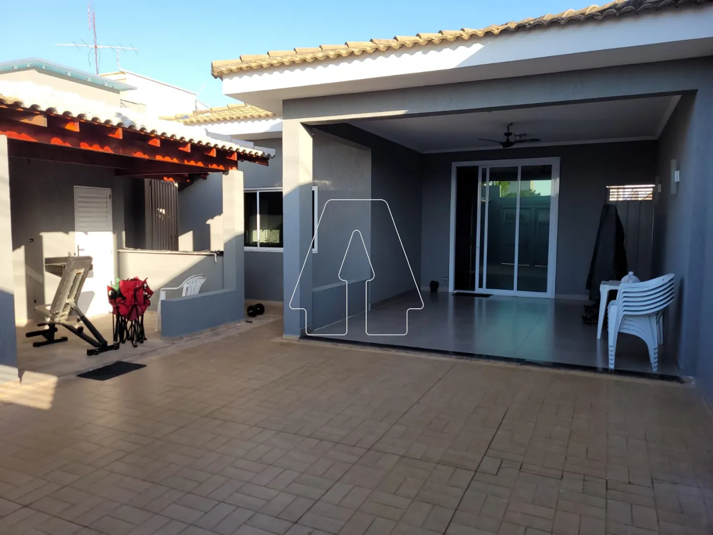 Comprar Casa / Residencial em Ara&ccedil;atuba R$ 590.000,00 - Foto 8