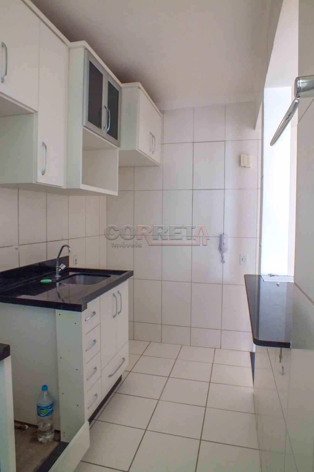 Alugar Apartamento / Padr&atilde;o em Ara&ccedil;atuba R$ 850,00 - Foto 7