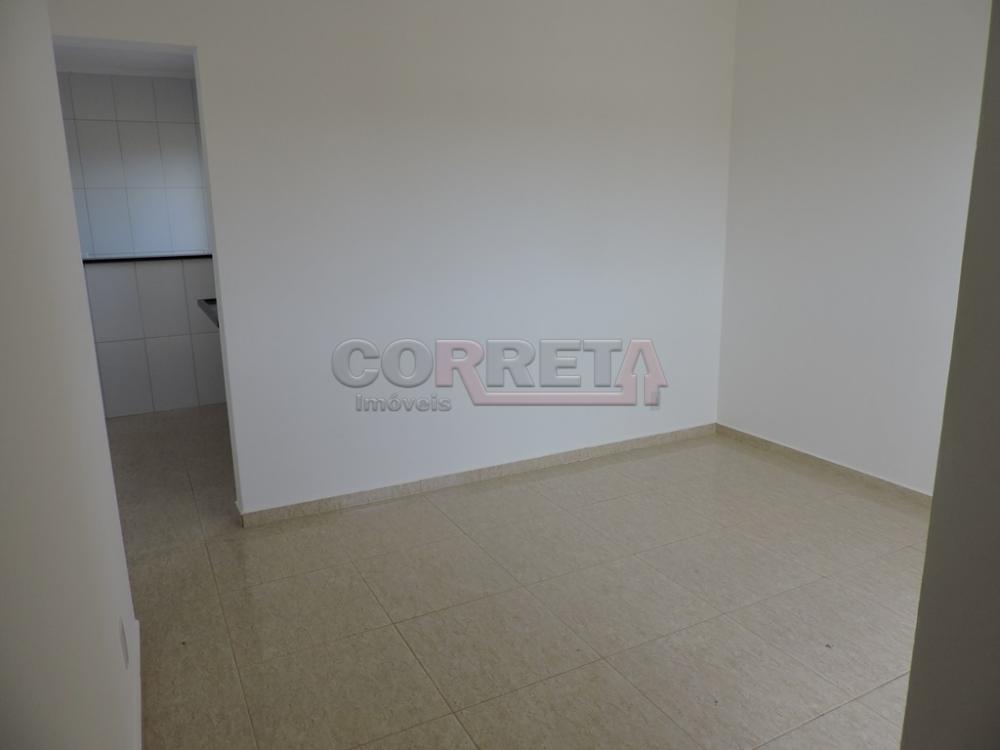 Comprar Apartamento / Padr&atilde;o em Ara&ccedil;atuba R$ 200.000,00 - Foto 2