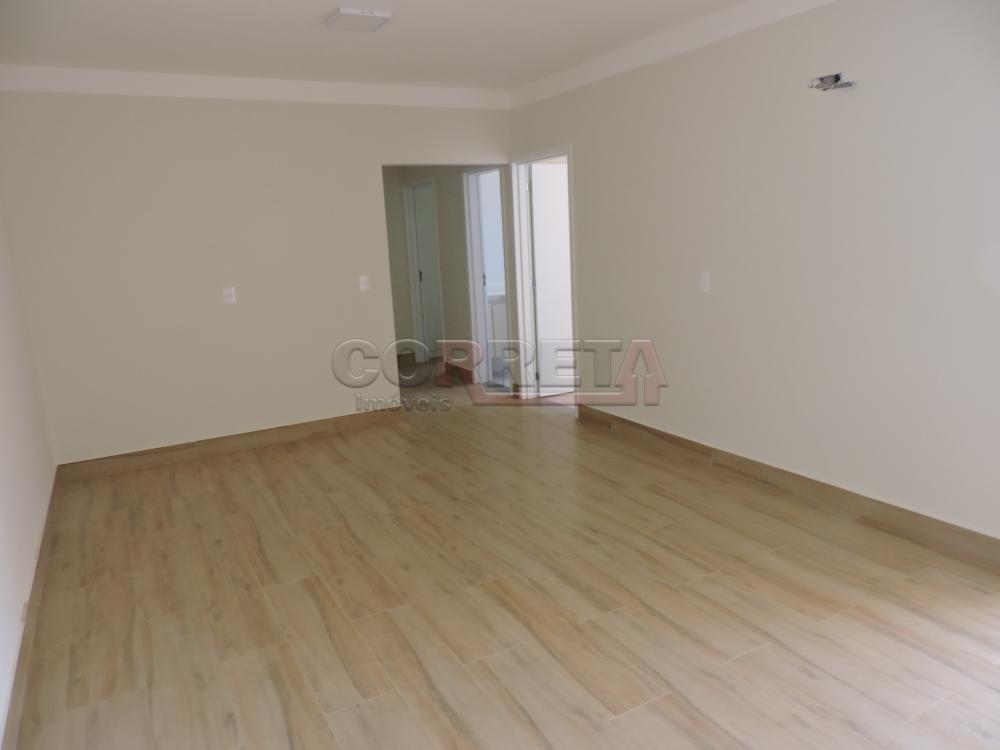Alugar Apartamento / Padr&atilde;o em Ara&ccedil;atuba R$ 1.800,00 - Foto 1