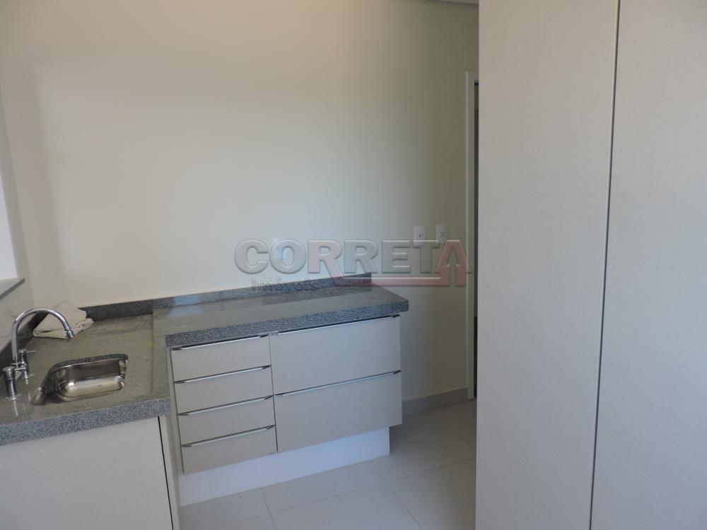 Alugar Apartamento / Padr&atilde;o em Ara&ccedil;atuba R$ 1.800,00 - Foto 7