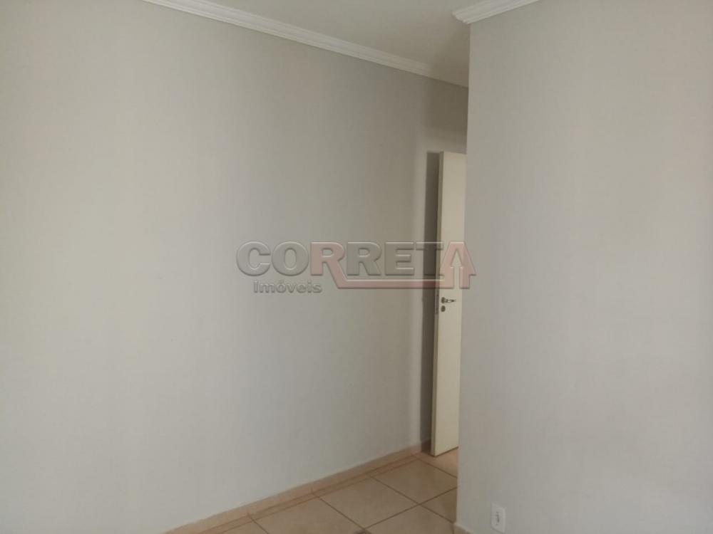 Alugar Apartamento / Padr&atilde;o em Ara&ccedil;atuba R$ 589,27 - Foto 2