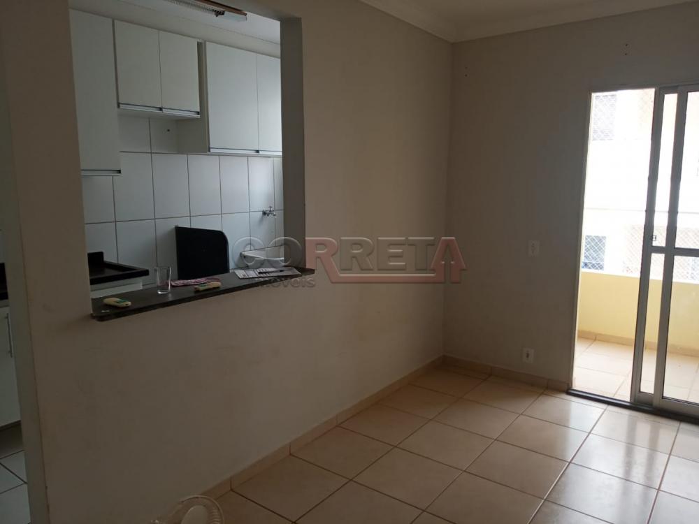 Alugar Apartamento / Padr&atilde;o em Ara&ccedil;atuba R$ 589,27 - Foto 3