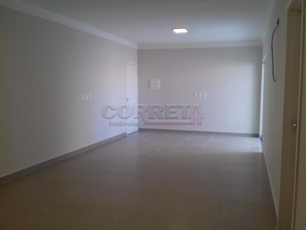 Alugar Apartamento / Padr&atilde;o em Ara&ccedil;atuba R$ 2.800,00 - Foto 1