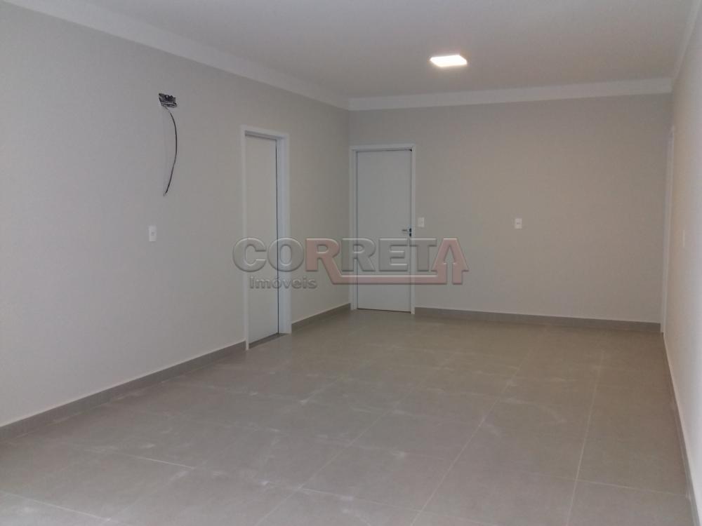 Alugar Apartamento / Padr&atilde;o em Ara&ccedil;atuba R$ 2.800,00 - Foto 2