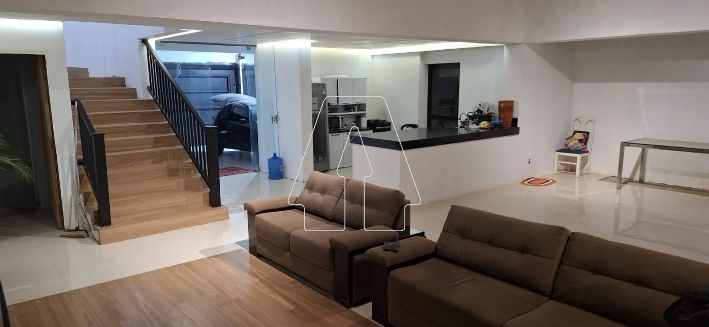 Comprar Casa / Sobrado em Ara&ccedil;atuba R$ 590.000,00 - Foto 2