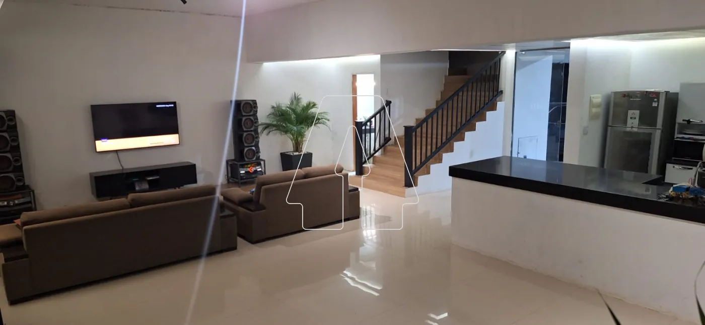 Comprar Casa / Sobrado em Ara&ccedil;atuba R$ 590.000,00 - Foto 4