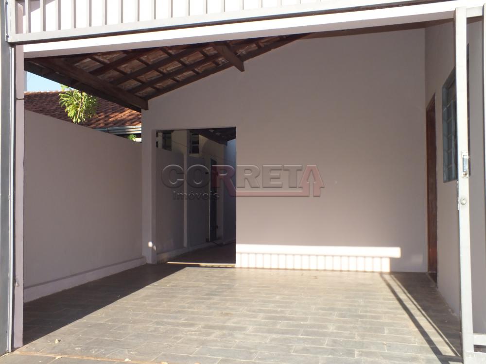 Alugar Casa / Residencial em Ara&ccedil;atuba R$ 900,00 - Foto 1