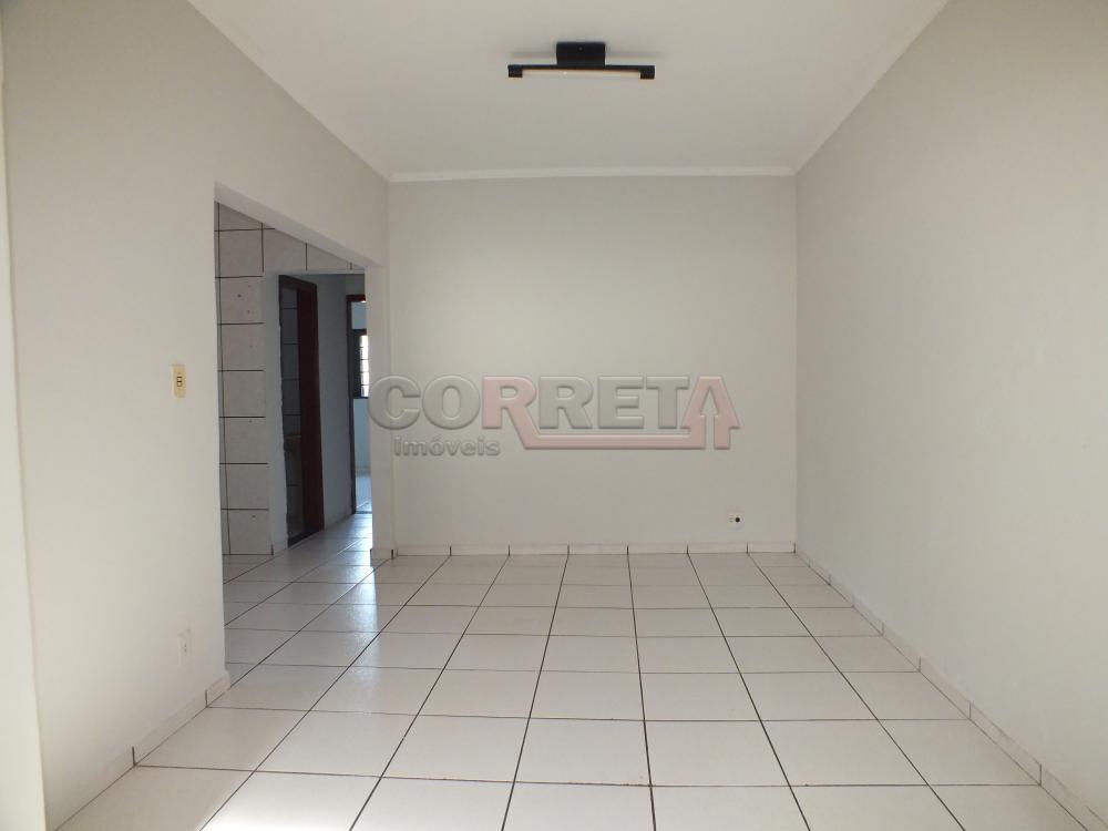 Alugar Casa / Residencial em Ara&ccedil;atuba R$ 900,00 - Foto 3