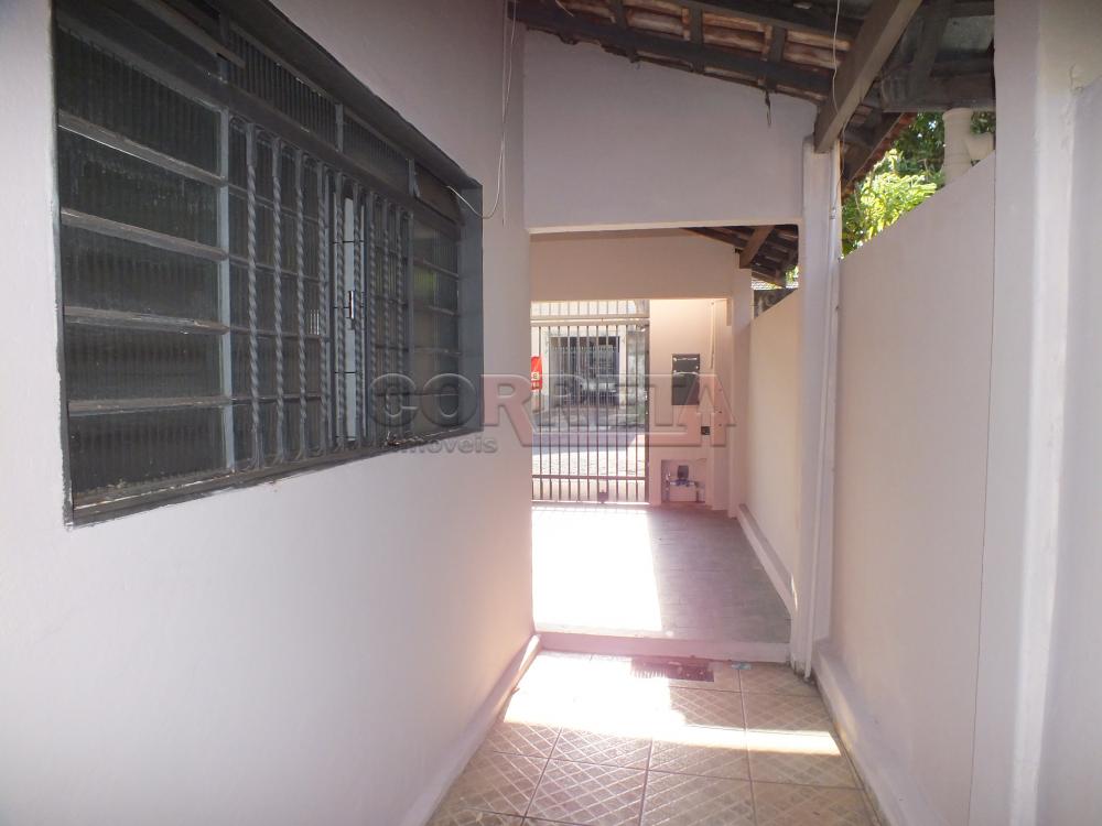 Alugar Casa / Residencial em Ara&ccedil;atuba R$ 900,00 - Foto 8