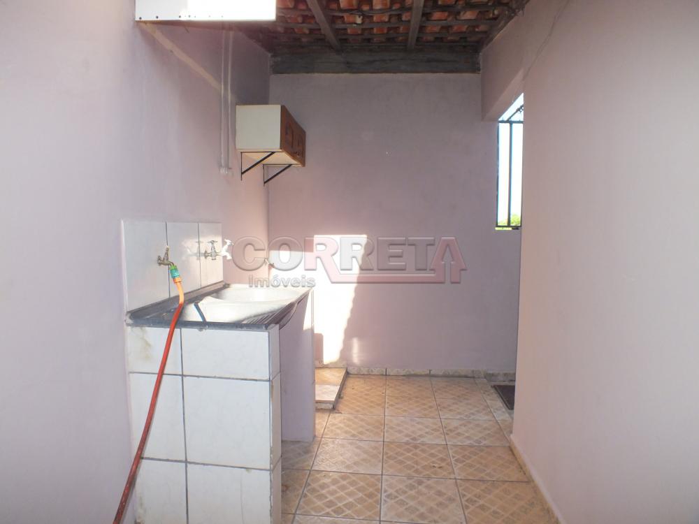 Alugar Casa / Residencial em Ara&ccedil;atuba R$ 900,00 - Foto 9