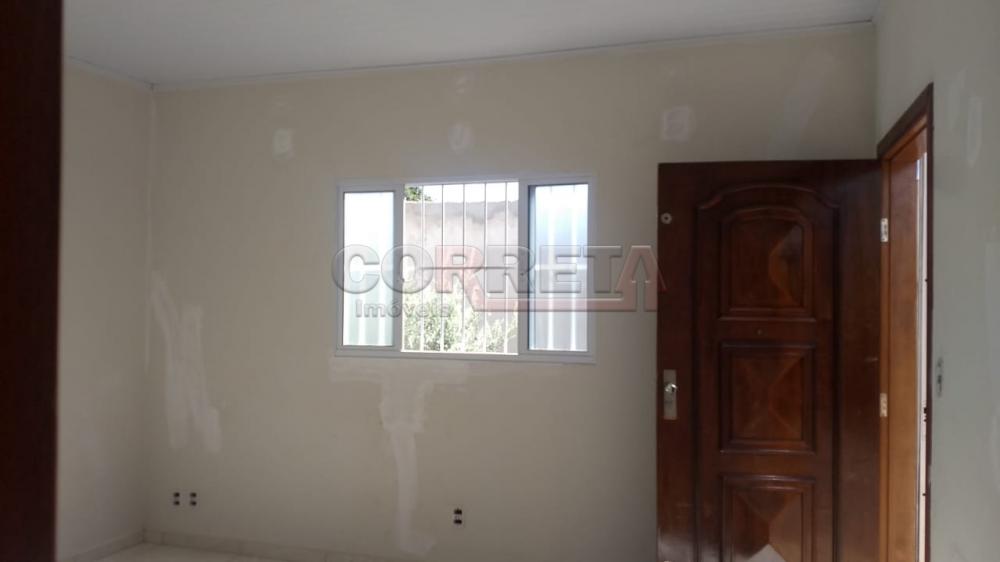 Alugar Casa / Residencial em Ara&ccedil;atuba R$ 1.000,00 - Foto 2