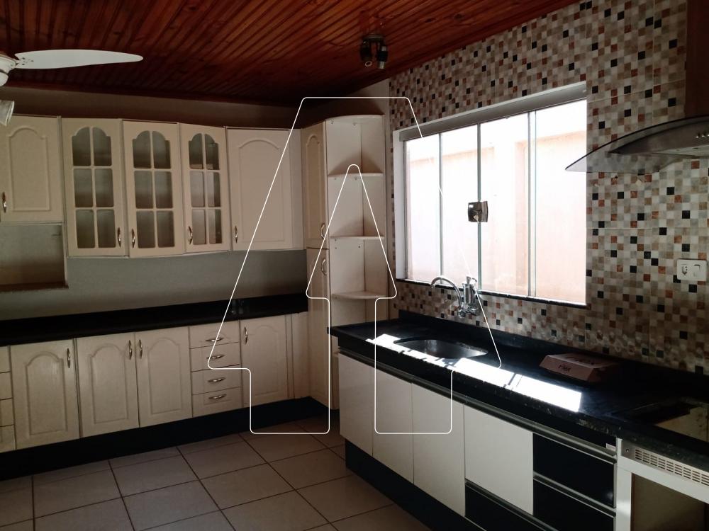 Comprar Casa / Residencial em Ara&ccedil;atuba R$ 300.000,00 - Foto 4