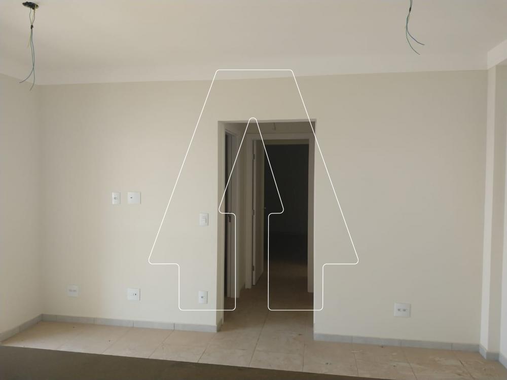 Comprar Apartamento / Padr&atilde;o em Ara&ccedil;atuba R$ 450.000,00 - Foto 3