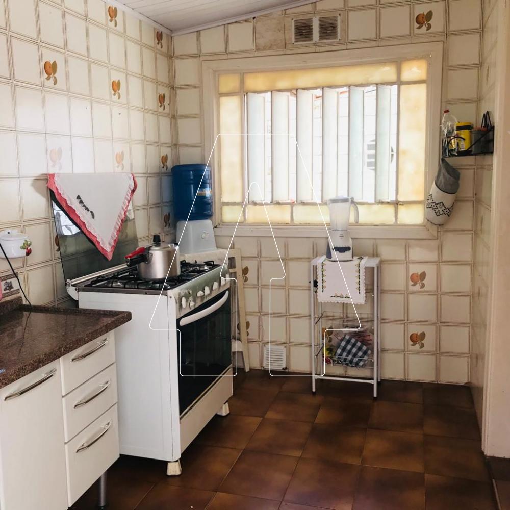 Comprar Casa / Residencial em Ara&ccedil;atuba R$ 650.000,00 - Foto 3
