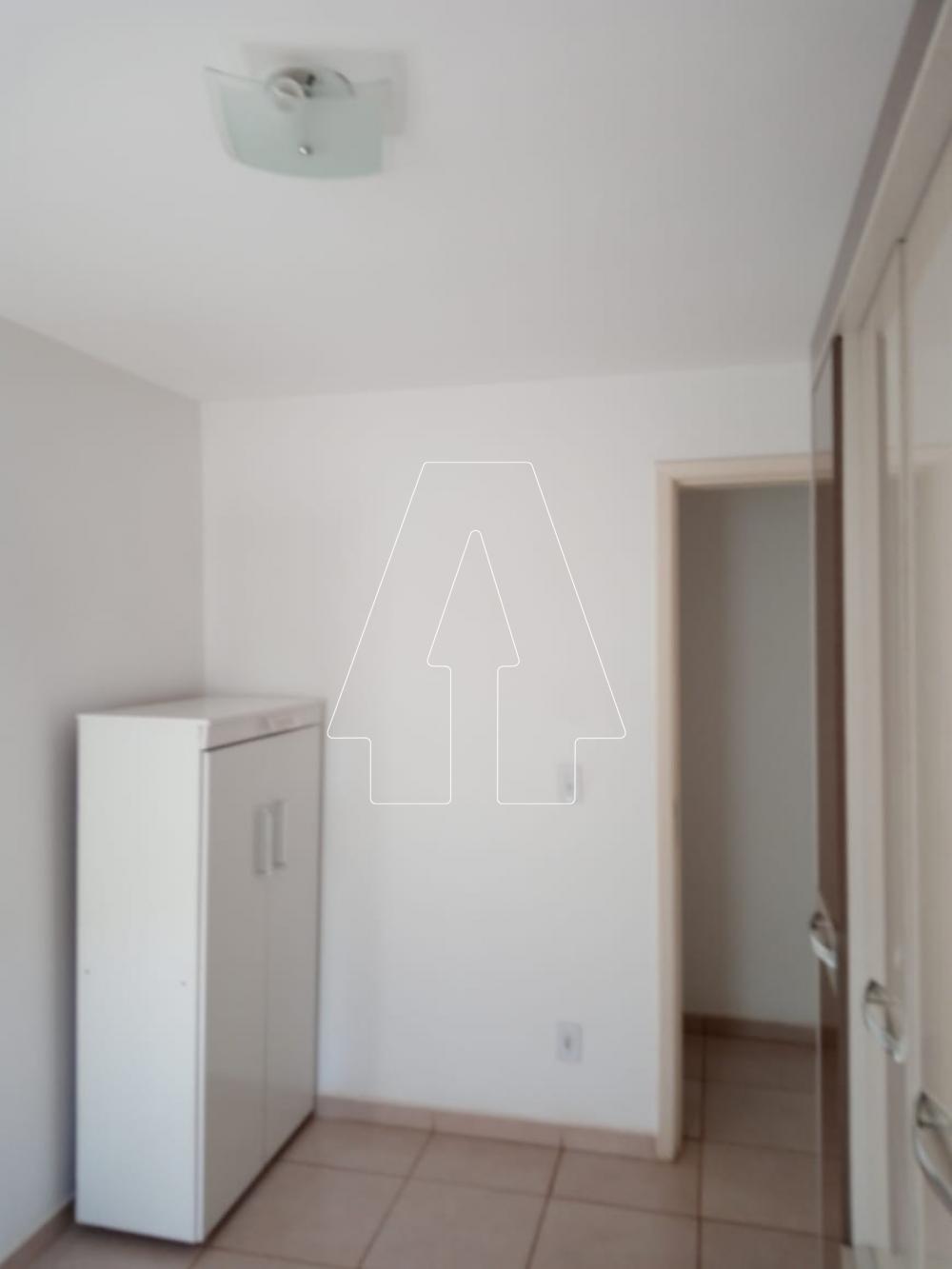 Alugar Apartamento / Padr&atilde;o em Ara&ccedil;atuba R$ 600,00 - Foto 8