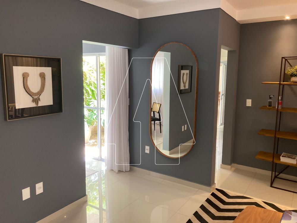 Alugar Casa / Condom&iacute;nio em Ara&ccedil;atuba R$ 4.300,00 - Foto 1