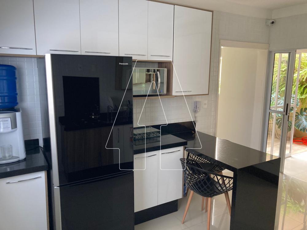 Alugar Casa / Condom&iacute;nio em Ara&ccedil;atuba R$ 4.300,00 - Foto 4
