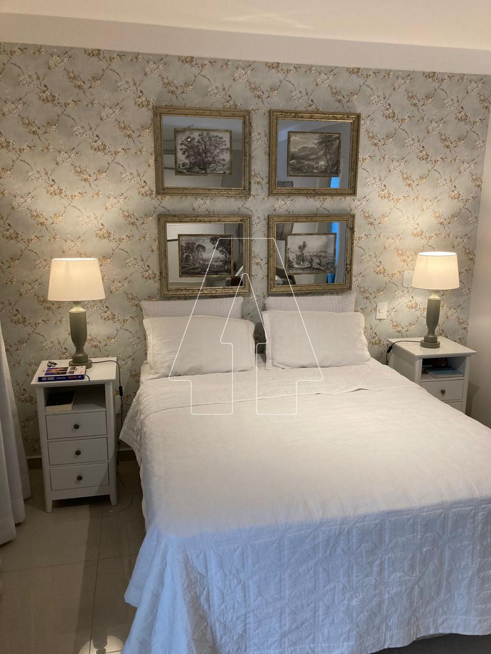 Alugar Casa / Condom&iacute;nio em Ara&ccedil;atuba R$ 4.300,00 - Foto 9