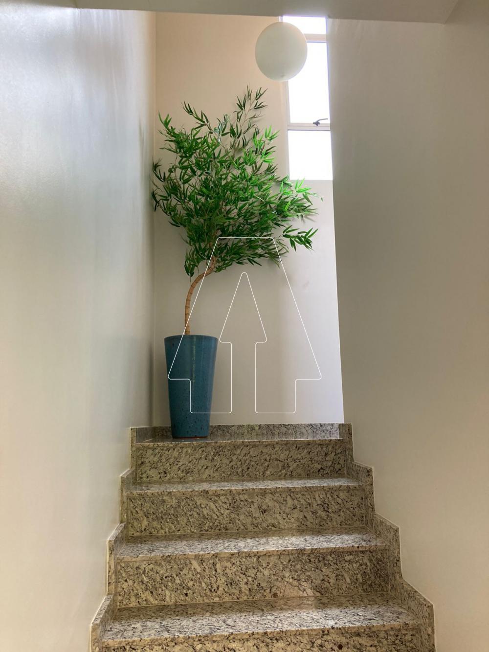 Alugar Casa / Condom&iacute;nio em Ara&ccedil;atuba R$ 4.300,00 - Foto 11