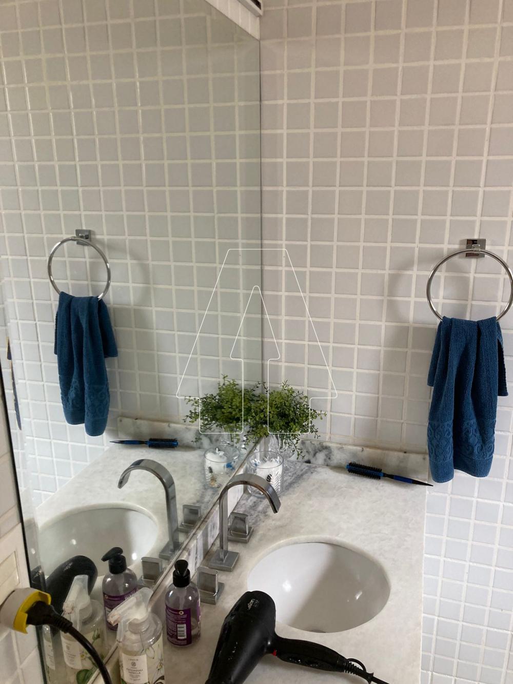 Alugar Casa / Condom&iacute;nio em Ara&ccedil;atuba R$ 4.300,00 - Foto 12