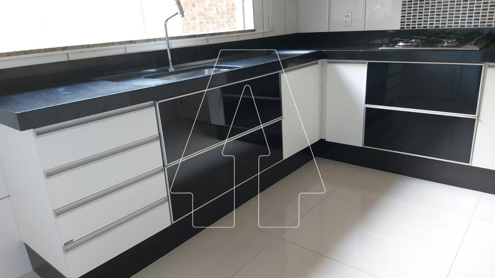 Alugar Casa / Condom&iacute;nio em Ara&ccedil;atuba R$ 6.500,00 - Foto 2