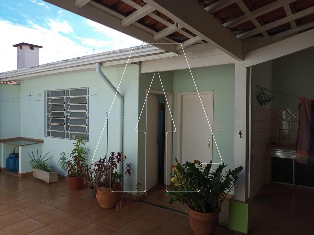 Comprar Casa / Residencial em Ara&ccedil;atuba R$ 410.000,00 - Foto 2