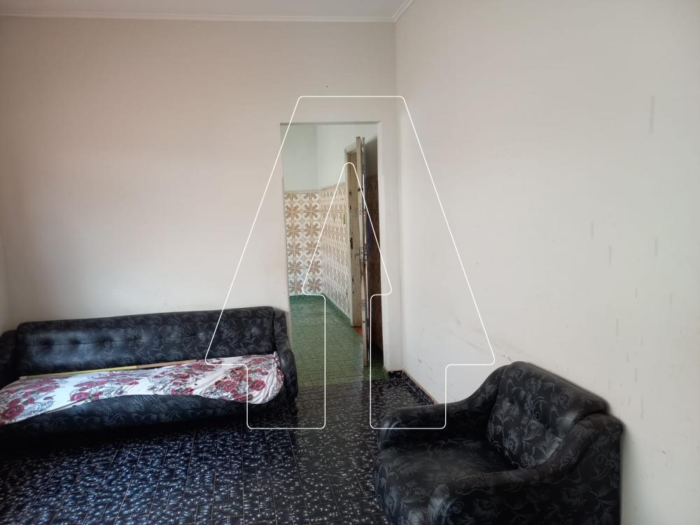Comprar Comercial / Casa em Ara&ccedil;atuba R$ 600.000,00 - Foto 2