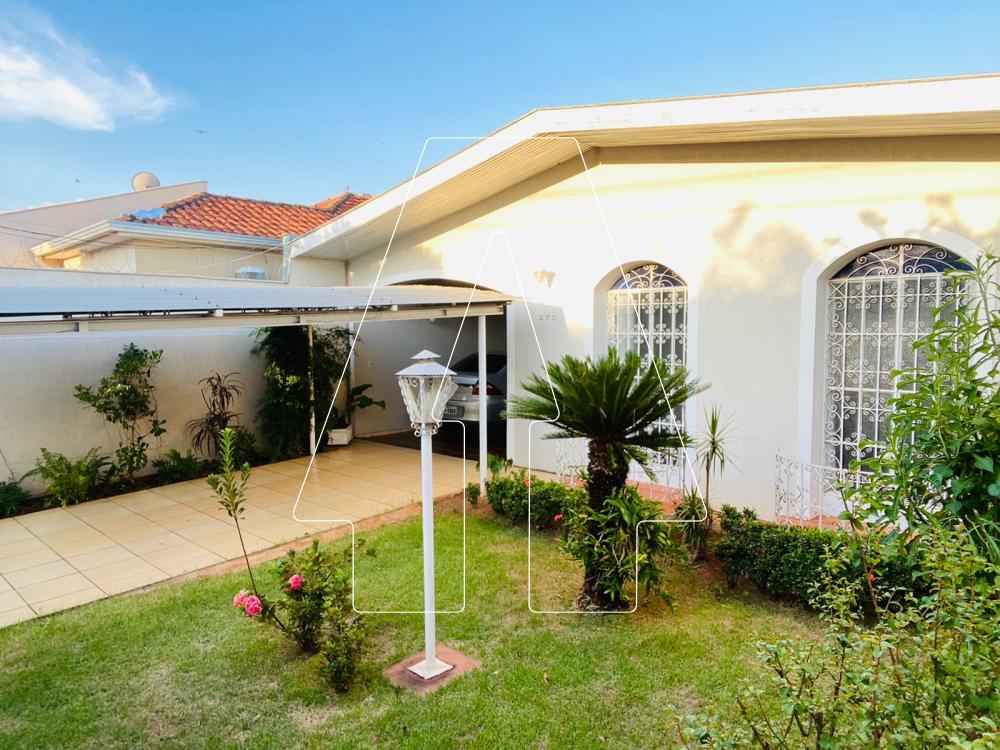 Alugar Casa / Residencial em Ara&ccedil;atuba R$ 1.700,00 - Foto 2