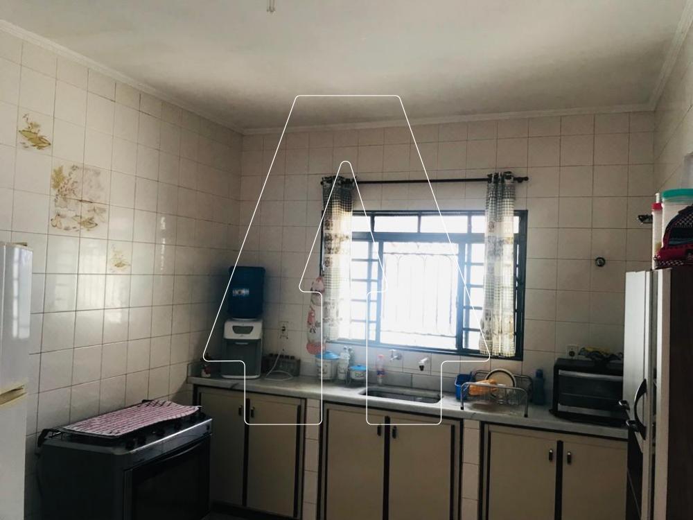 Comprar Casa / Residencial em Ara&ccedil;atuba R$ 300.000,00 - Foto 4