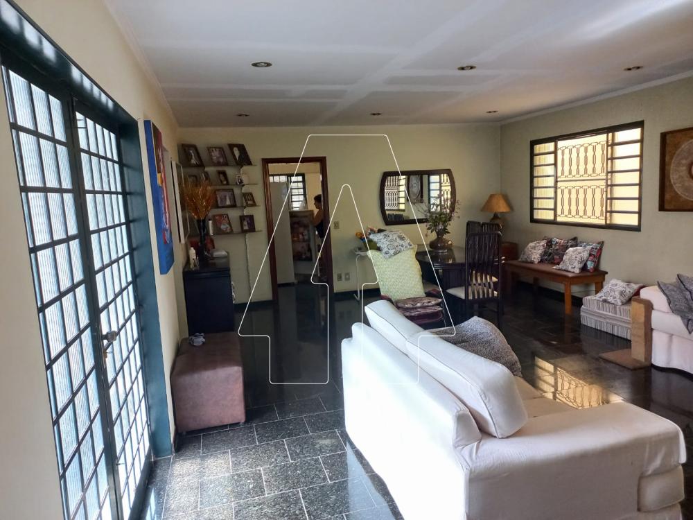 Comprar Casa / Residencial em Ara&ccedil;atuba R$ 850.000,00 - Foto 2